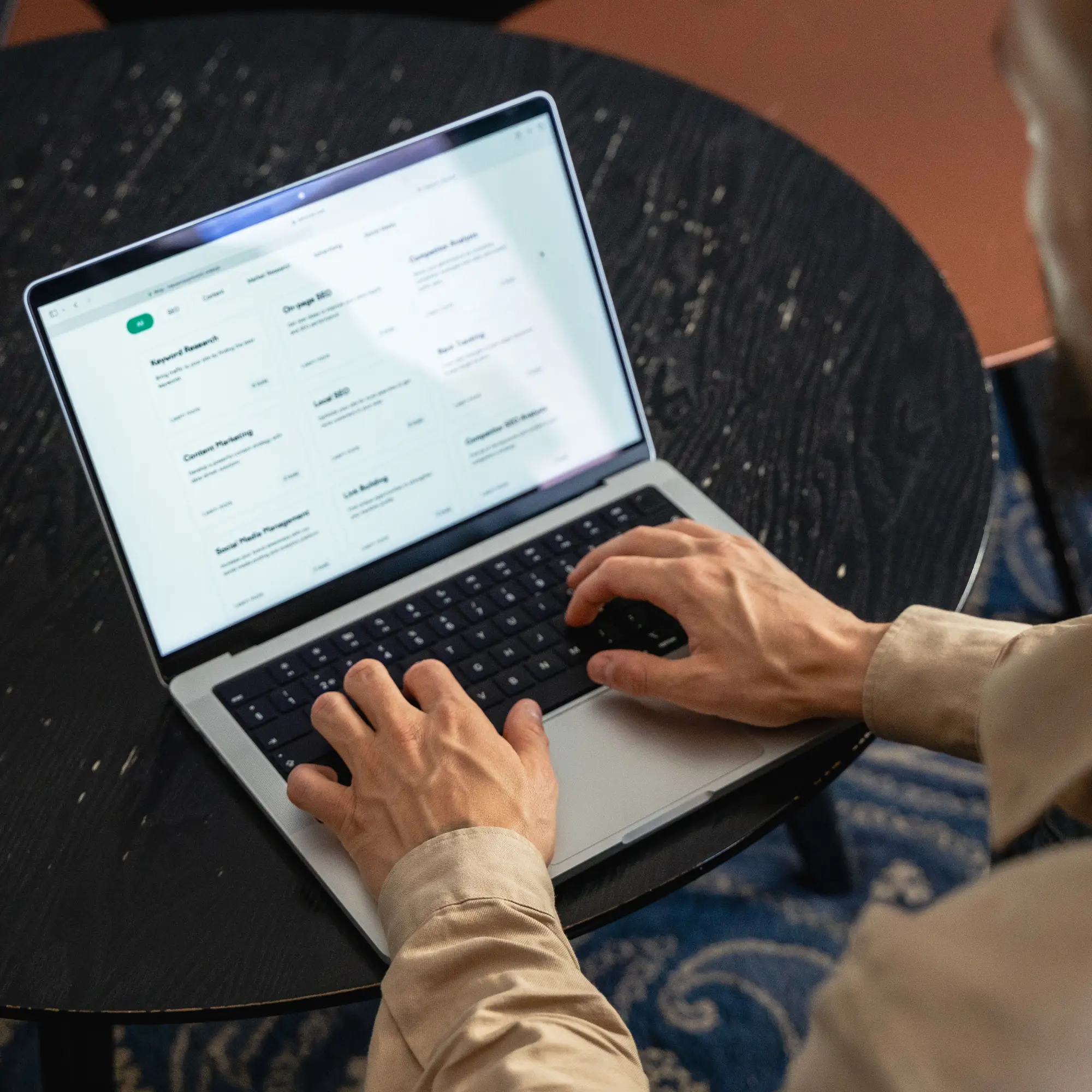 SEOverstaan Daniel tekee yrityksen verkkosivuja.